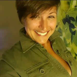 Meet your Posher, Deanna